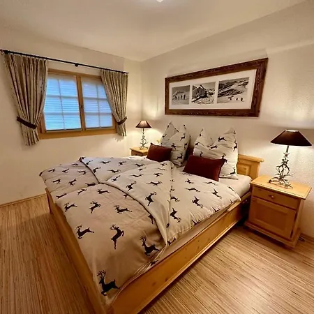 Cozy Bus In Front Of The Door Apartamento *